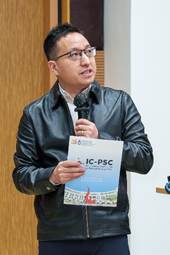 图片包含 QR 代码AI 生成的内容可能不正确。