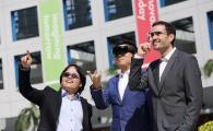 Heading up a team of computer science professors and integrative systems designers at HKUST’s Center for Metaverse and Computational Creativity, Prof. Pan Hui (first left) is involved in the “MetaHKUST” project that will kick off with this September’s landmark grand opening of our new campus in Nansha, Guangzhou.