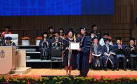 Prof. Mansun Chan (right) received the Michael G. Gale Medal for Distinguished Teaching from President Prof. Nancy Ip at the University’s 31st Congregation on November 17, 2023. He was recognized for his achievements in teaching and curriculum development, his dedication to students, and his broad contributions to the University’s educational mission. 