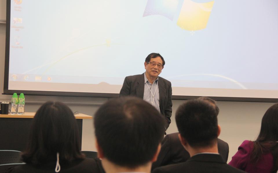 Prof Tongxi Yu, Senior Advisor to the President and former Acting Dean of Engineering, HKUST, gave a welcome speech at the forum. 