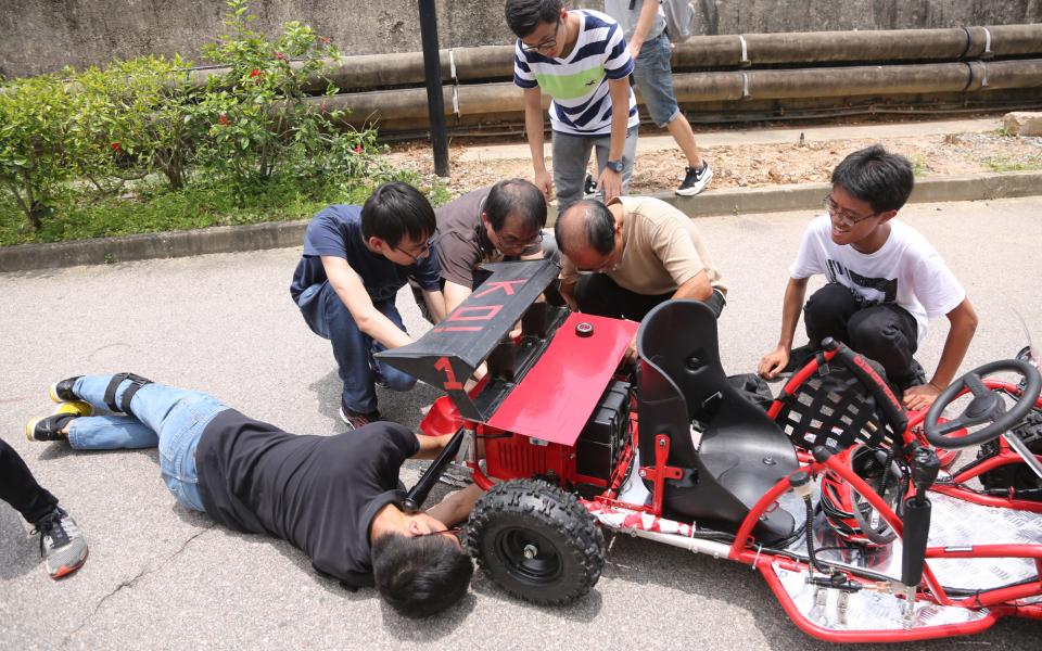 New Electric Vehicle Course Gives a Boost to Experiential Learning