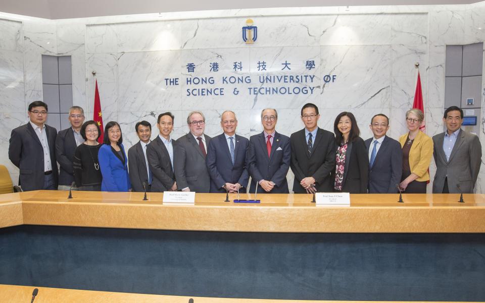  (From the 7th from left to the 2nd from right) Mr David Palmer, Vice President, Advancement, U of T; Prof Meric Gertler, President of U of T; Prof Tony F Chan, President of HKUST; Prof Christopher Yip, Associate Vice-President of International Partnerships, U of T; Dr Sabrina Lin, Vice-President for Institutional Advancement, HKUST; Prof Tim Cheng, Dean of Engineering, HKUST; and Ms Gwen Burrows, Executive Director, International, Office of the Vice-President International, U of T