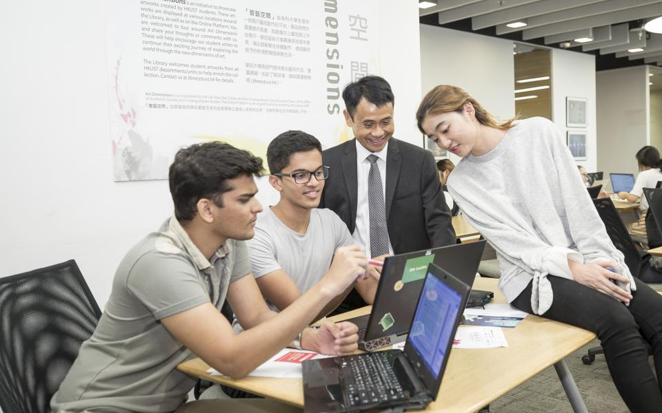 Prof. Mok (second right), Associate Dean of Engineering (Undergraduate Studies), stresses the importance of being student-oriented.