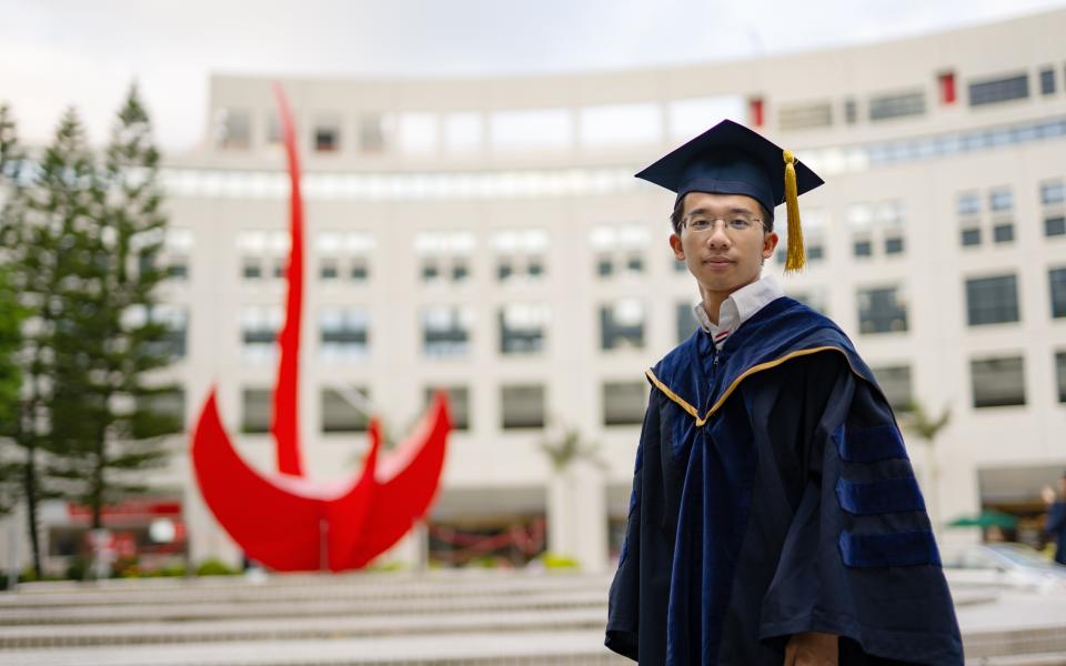 Dr. Yu’s research during his PhD study at HKUST was focused on wireless communications and millimeter-wave. He is now a postdoc at Friedrich-Alexander-Universität Erlangen-Nürnberg, Germany, supported by the prestigious Humboldt Research Fellowship. 