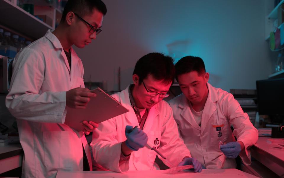 By providing laboratories and state-of-the-art equipment for the team to carry out experiments and tests, HKUST seeks to aid early-stage entrepreneurs like them. 