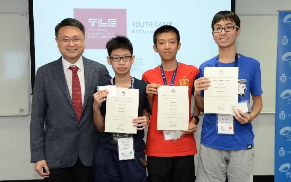 Prof King Lun Yeung and one of the teams