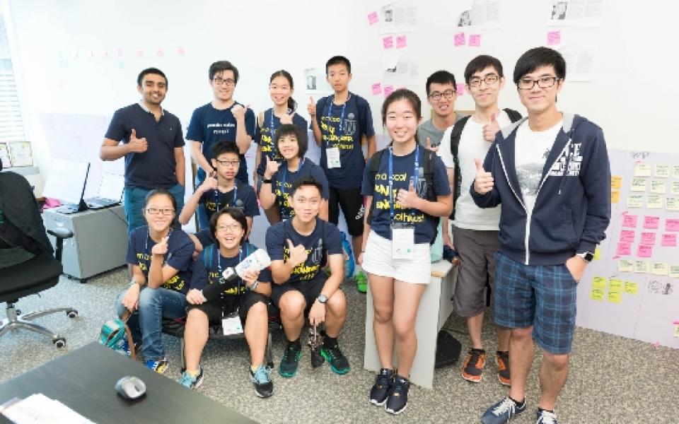 Students visited the start-ups at Science Park set up by HKUST students in the MPhil Program in Technology Leadership and Entrepreneurship.