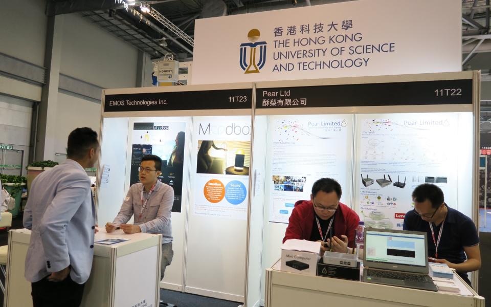 Snapshot of the booths of HKUST Startups