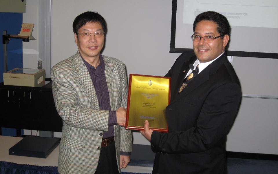 Prof Huihe Qiu (left) and Prof Khaled Ben Letaief 