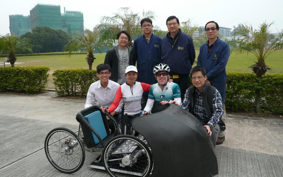  Staff members from Design and Manufacturing Services Facility were glad to build a winning kart for Cathay Pacific team in the charity race