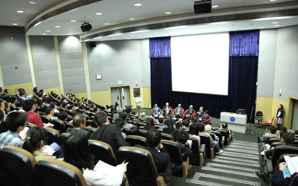  The inaugural Industrial Forum was a full house.