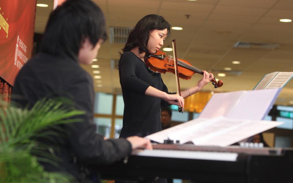 Honoring Students’ Academic Excellence at Dean of Engineering Scholarship Presentation Ceremony