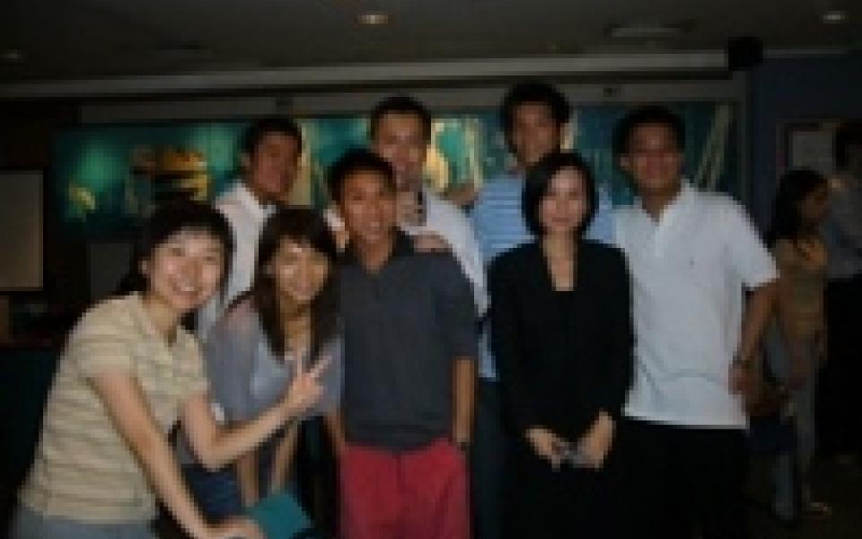 Oscar (second from right in the back row) and other Summer Analysts in HSBC Bowling Night at the RHK Yacht Club. 