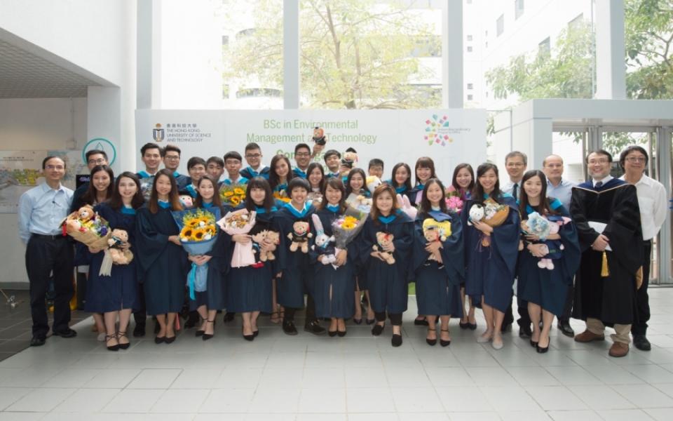 Graduates of Environmental Management and Technology Program (EVMT) took photo with Prof. King L. CHOW (2nd right), Director of IPO; Prof. Jimmy FUNG (left), Head of ENVR; Prof. Alexis LAU (right), Professor of ENVR; Prof. Arthur LAU (4th right), UG Coordinator of ENVR; and Dr. Norman CHEUNG (3rd right), Senior Lecturer of ENVR