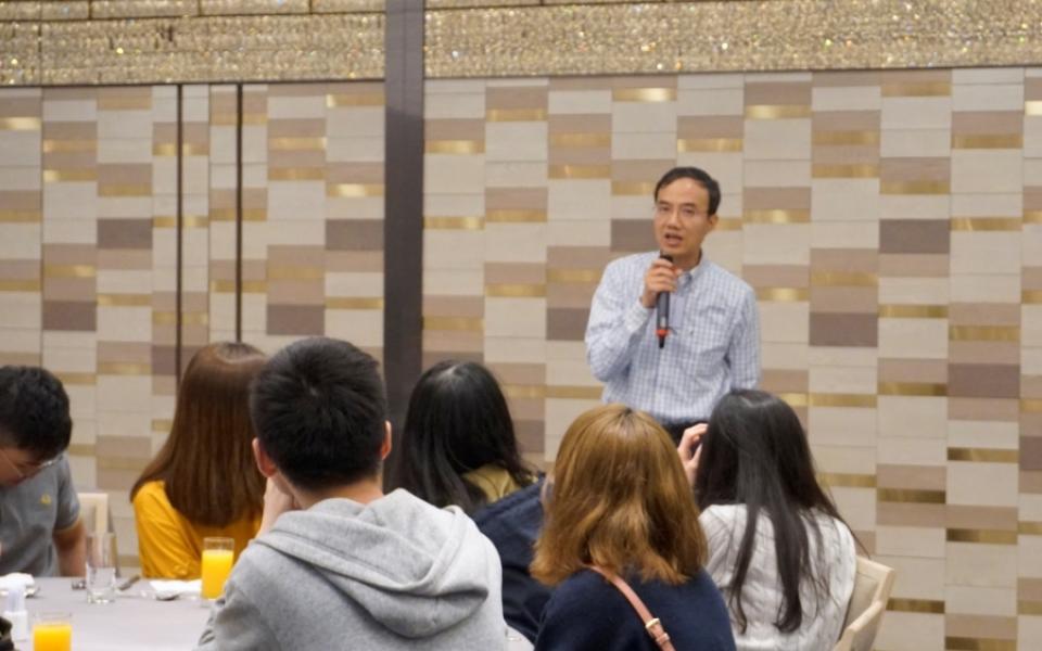 Prof. Jimmy FUNG, Head of ENVR, attended the event to welcome alumni back to HKUST