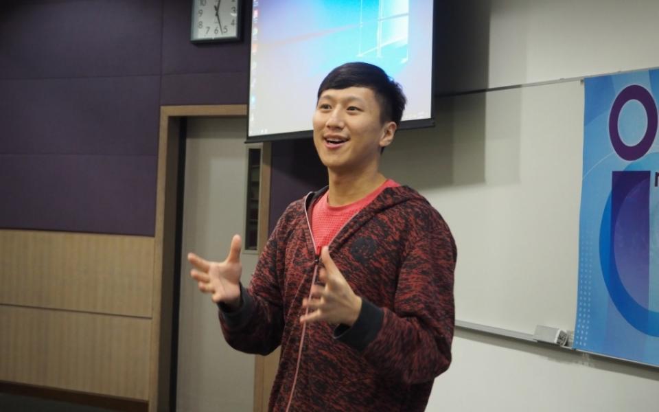 Mr. LI Yugen shared his research journey with fellow students