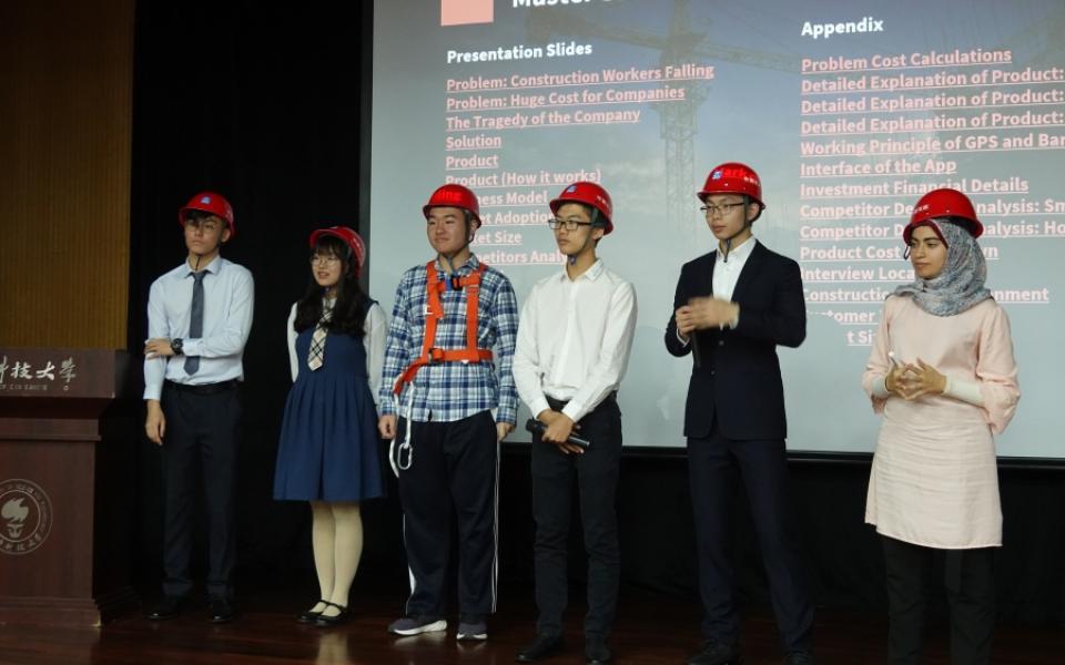 Students presented their business proposals and prototypes to industry experts