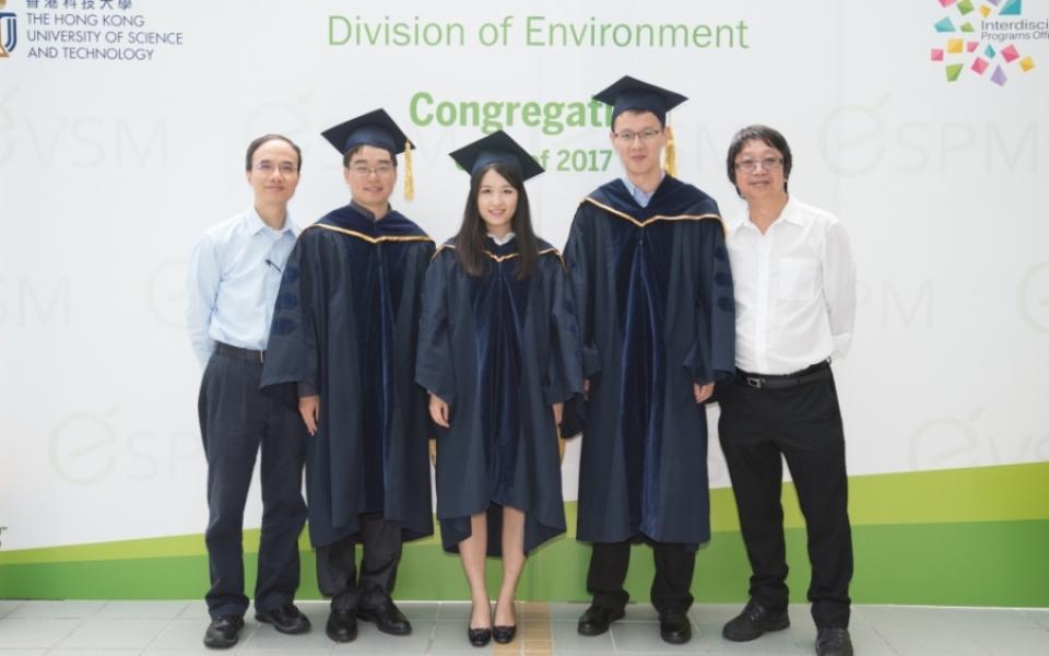 Graduates of PhD Environmental Science, Policy and Management (ESPM) took photo with Prof. Jimmy FUNG (left), Head of Division of Environment and Sustainability (ENVR) and Prof. Alexis LAU (right), Professor of ENVR