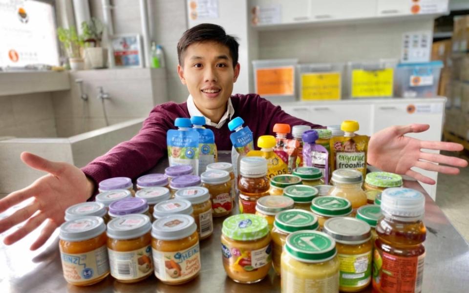 Ronald SHEK, Year 4 student in Environmental Management and Technology Program (EVMT) joined a local food donation organization to help low-income family. He is proactive to assist the operation, data analysis and reporting for the food bank