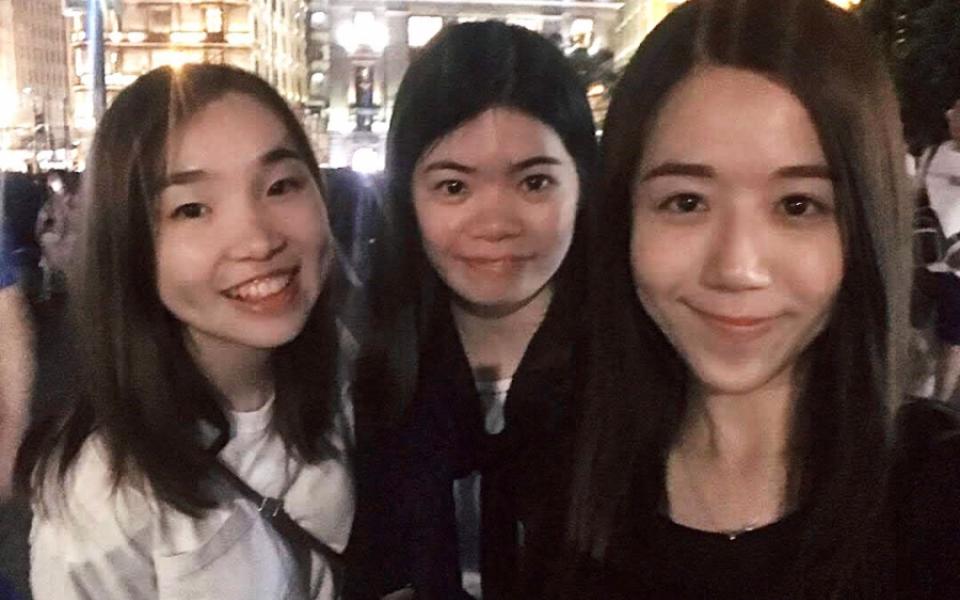 Clara LO (middle) was assigned to Fosun International Limited (00656.HK), a family-focused multinational company that has been listed on the Hong Kong Stock Exchange since 2007 with operations in 16 countries worldwide