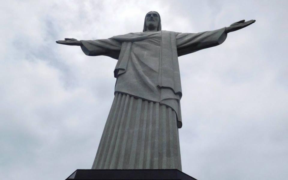 Students visited the astonishing Christ The Redeemer Statue at Rio de Janeiro