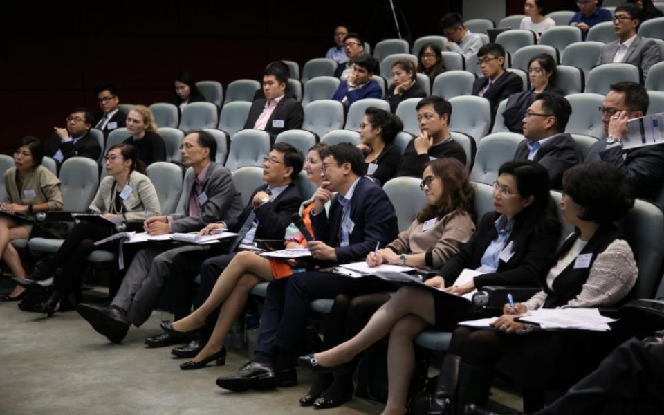 Judging panel (1st row) was formed by department heads, managers and consultants from Hong Kong Jockey Club and IBM Global Business Services