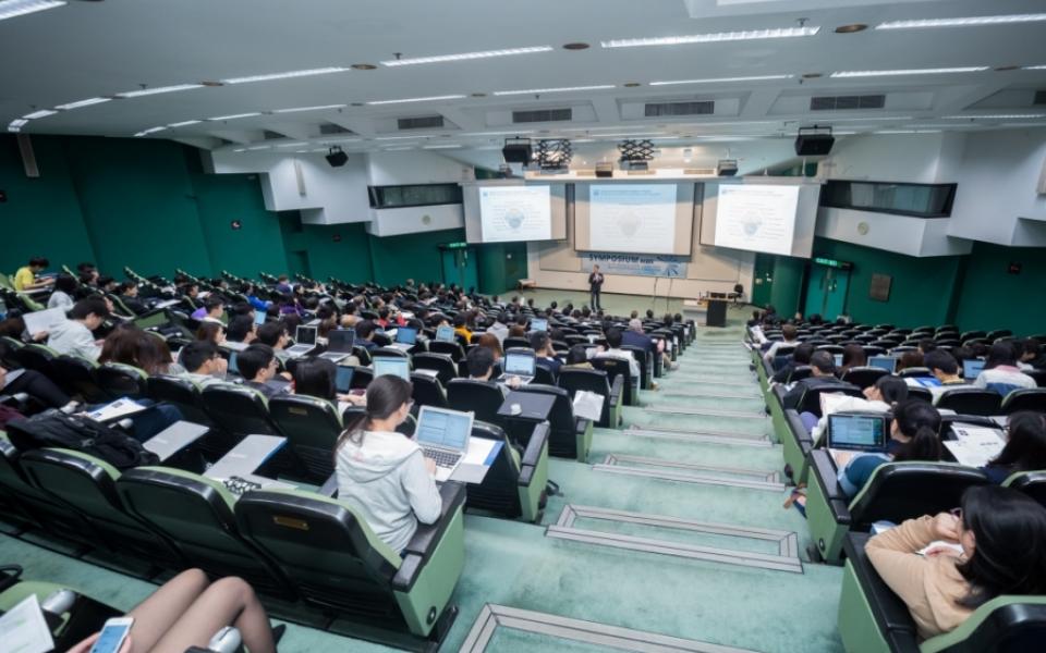 Over 200 students, scholars and industry leaders attended the Symposium on Risk Management and Business Intelligence 2018 at HKUST on 17 March 2018