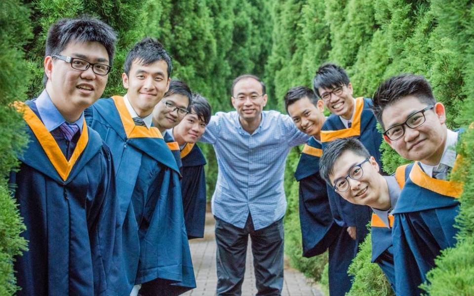 Prof. Song Shenghui inspires his students with innovative teaching approaches and encourages them to shape a positive learning attitude.