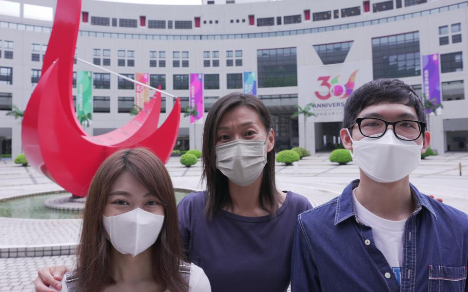 (From left) Carol CHAN, a final year HKUST student studying International Research Enrichment (Physics), Prof. Emily NASON, Director of Undergraduate Recruitment and Admissions at HKUST, and Ben CHAK, a year 2 HKUST computer science and engineering student