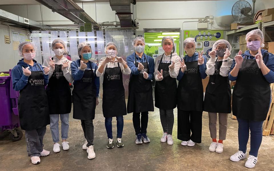 The Global Engagement & Greater China Affairs Team volunteered in Food Angel