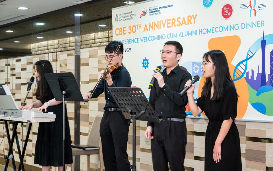 Music performance by talented students during the dinner