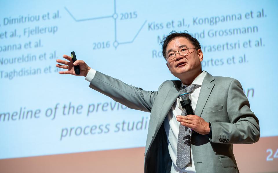 Prof. Jay Lee, Choong Hoon Cho Chair and Professor of the Mork Family Department of Chemical Engineering and Materials Science at the University of Southern California, gave a plenary presentation on “Role of Process Systems Engineering in Decarbonization and Energy Transition”.