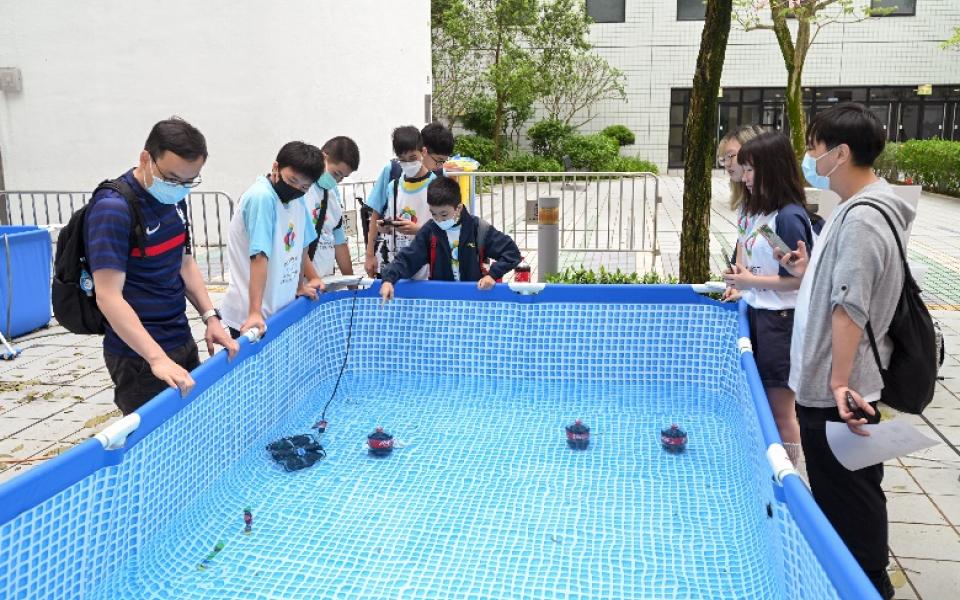 During the workshop in April, participants had a taste of driving an underwater robot to complete simple tasks.