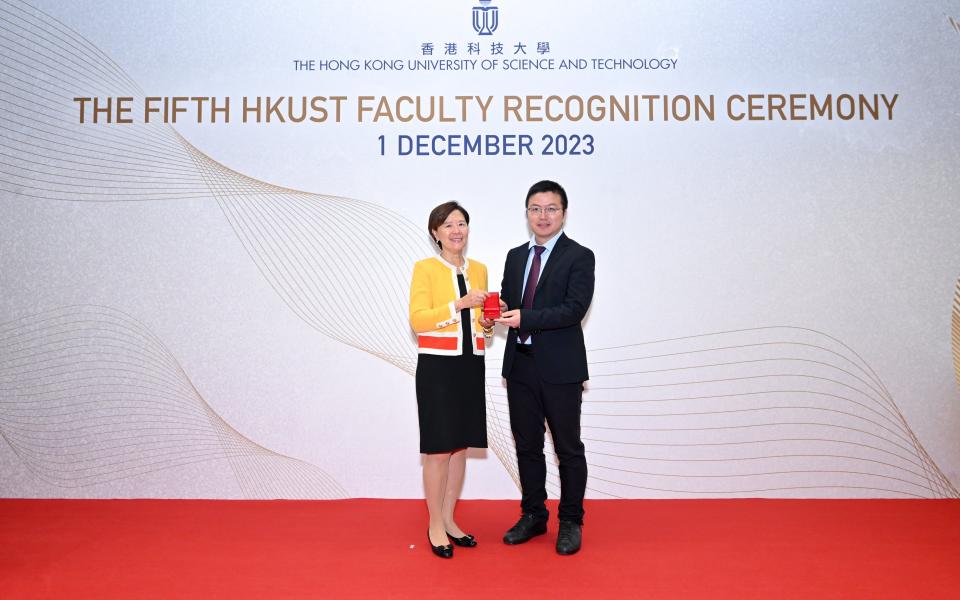 Prof. Sun Fei (right) and Prof. Nancy Ip
