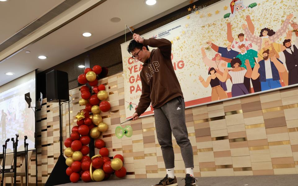 Chen Junhong, an MSc student, left the audience in awe with his impressive diabolo skills.