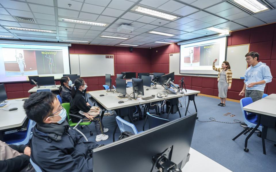 A project demonstration on AI and healthcare for the aging population at a Computer Science and Engineering lab. 