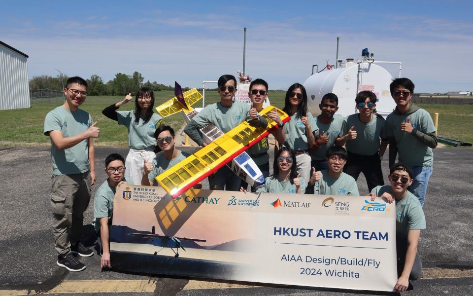 The HKUST Aero Team and their supervisor Prof. Larry Li (first left, front row).