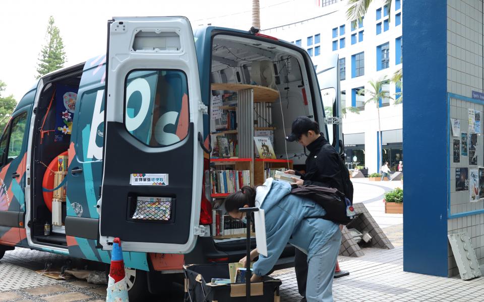 Rolling books brought their Bobo mobile booktruck