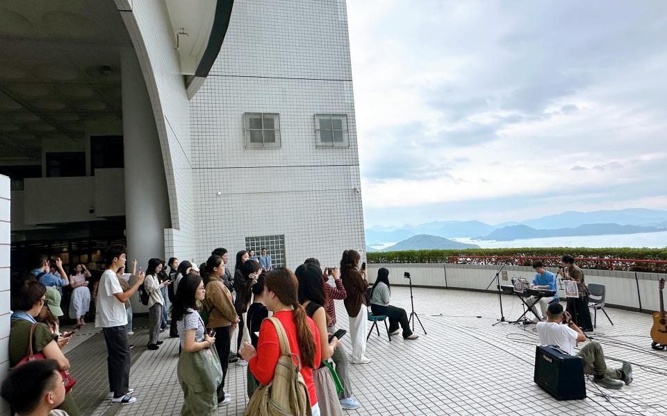 Busking performances in the mushroom area, where our students from diverse backgrounds shared their love of music. 