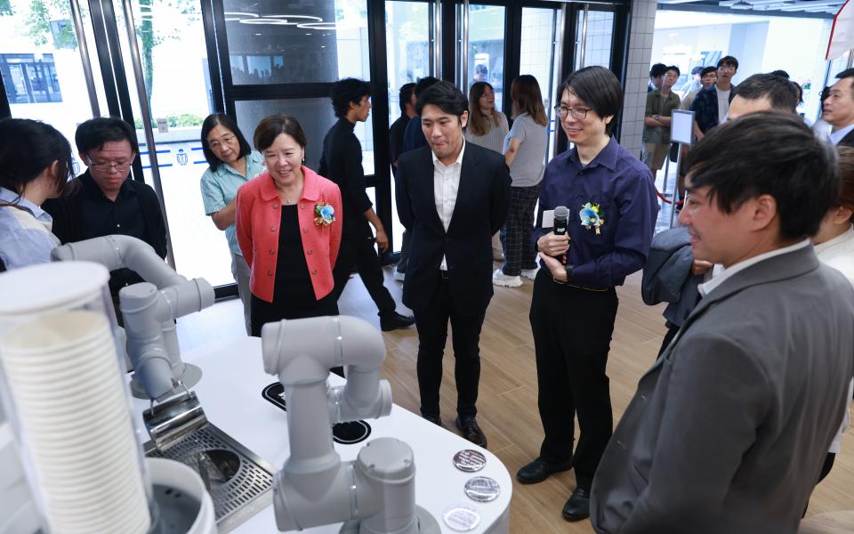 School of Engineering Celebrates Grand Opening of New Engineering Commons