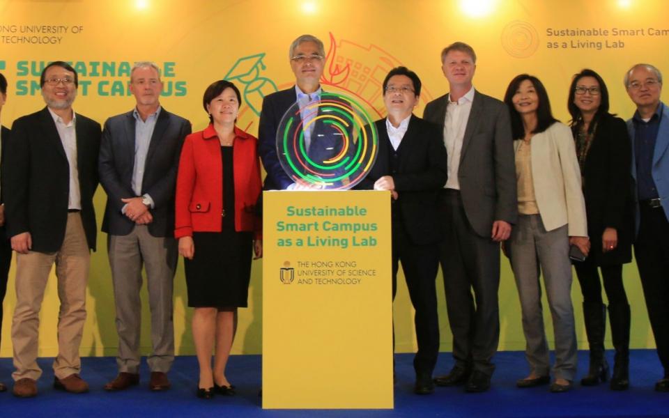 From left: Director of HKUST’s GREAT Smart Cities Center Prof. LO Hong-Kam, Associate Vice-President for Knowledge Transfer and Dean of HKUST Fok Ying Tung Graduate School Prof. Enboa WU, Associate Vice-President for Research & Development Prof. Charles NG, Director of Interdisciplinary Programs Office and Acting Dean of Students Prof. King CHOW, Head of HKUST’s Sustainability Unit Mr. Davis BOOKHART, Vice-President for Research & Development Prof. Nancy IP, President Prof. Wei SHYY, Acting Provost Prof. PO