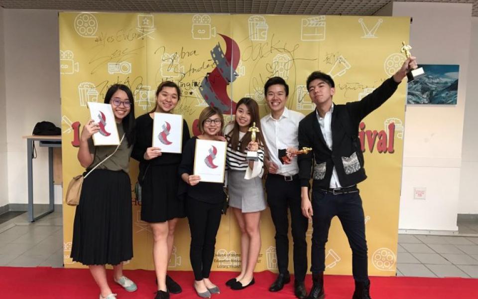 Students of “Independent Cinema in Contemporary China” class participated in the first Redbird Student Film Festival.