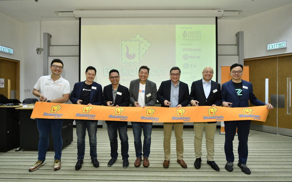 With strong support and sponsorship from the industry, Bizkathon@HKUST is officiated by senior executives of PAObank, WeLab, ZA Bank, InvestHK, Microsoft and Cyberport. 