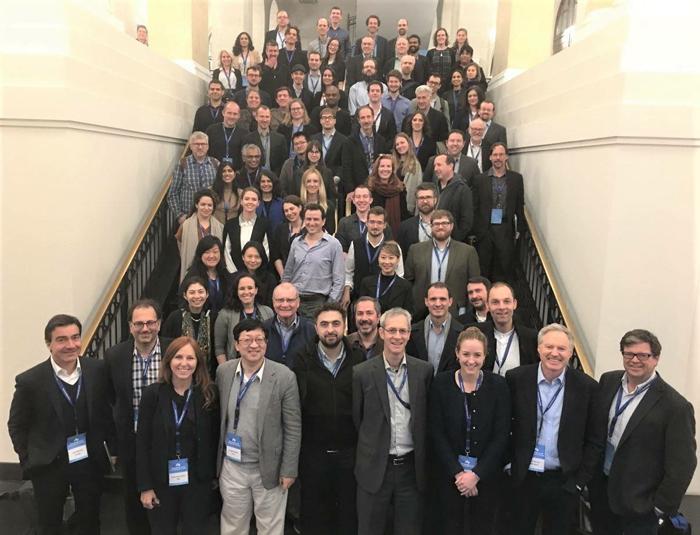 Prof Pascale Fung (1st from right, 3rd row from front) HKUST’s representative in Partnership on AI to Benefit People and Society, joined a 2-day forum in Berlin on October 23-24 to exchange with global experts on issues including AI safety, security, AI and labor and AI’s social and societal influences. (Photo credit: Yann LeCun and Eric Horvitz)