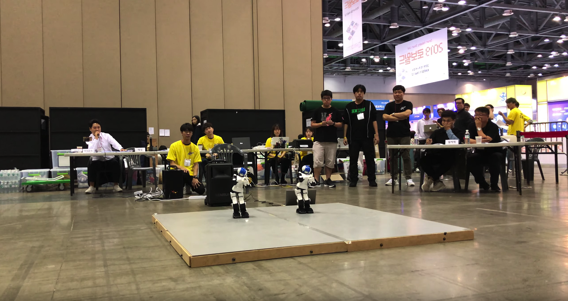 HKUST’s two humanoid robots performed a dance with music at the Intelligent Robot Contest 2019 in Seoul