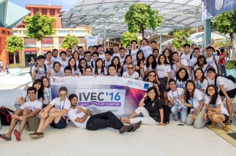 Students met at Singapore filled with sunshine