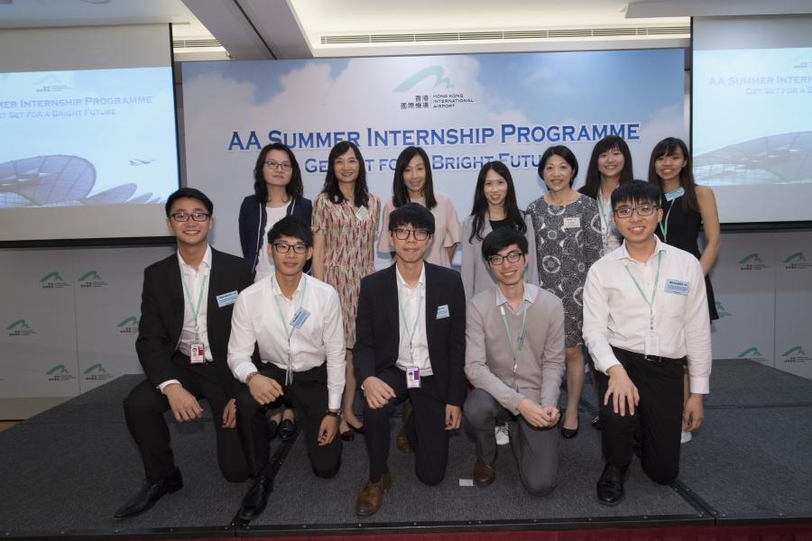 HKUST students at the AA's Summer Internship Program, Abraham Lau (EVMT Class of 2018, front left), Benedict Ho (RMBI Class of 2017, front right) and Vivian Law (EVMT Class of 2017, second row right).