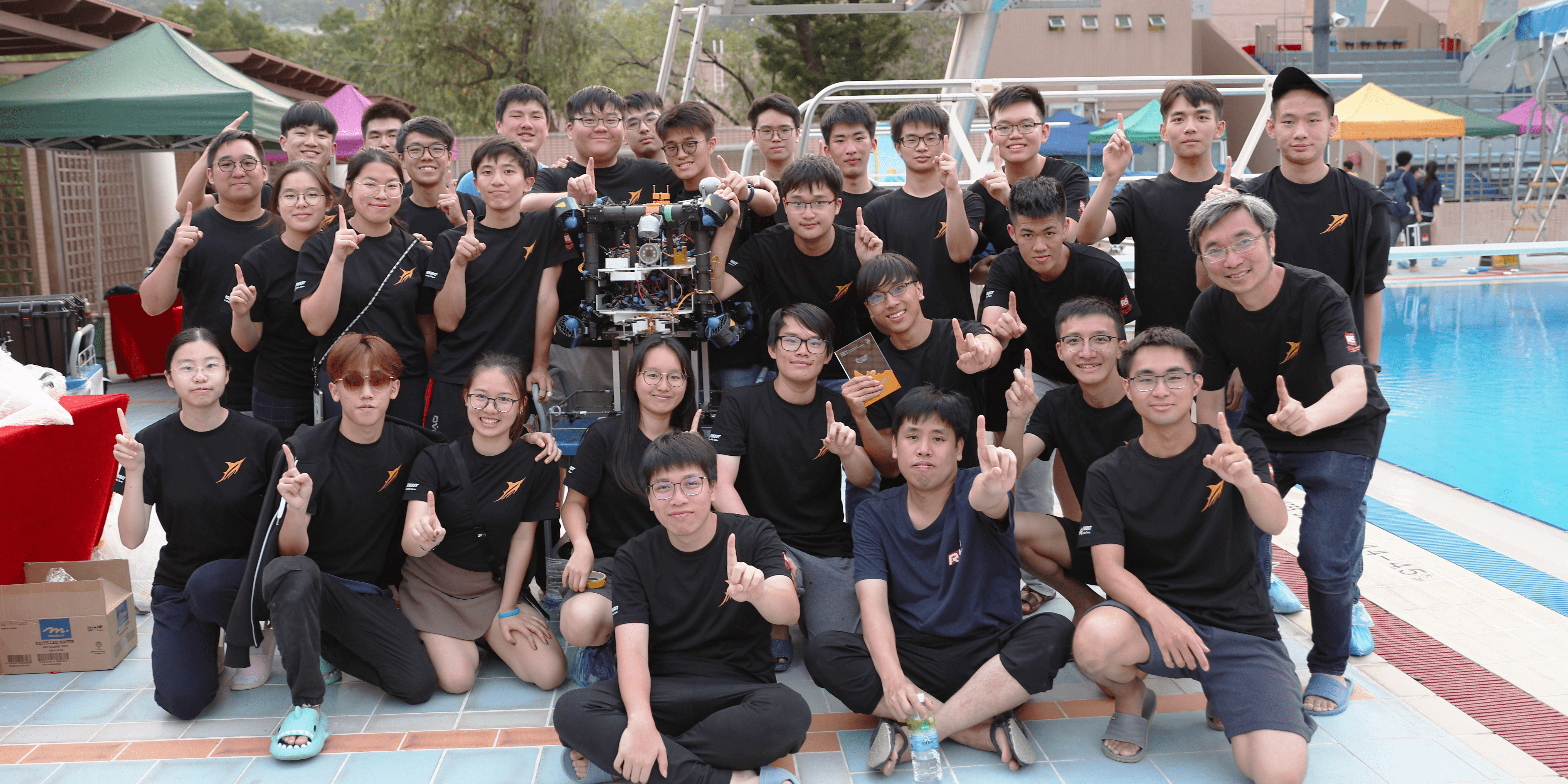 The HKUST Remotely Operated Vehicle (ROV) Team, including Year 2 student Wesley LEUNG and Year 1 student Jack CHAN studying Dual Degree Program in Technology & Management (T&M-DDP), won the Hong Kong Regional Champion in the MATE International ROV Competition 2023. The HKUST ROV Team, a sub-team of the HKUST Robotics Team, will represent Hong Kong to take part in the finals of MATE International ROV Competition 2023 in the US from 22-24 June.