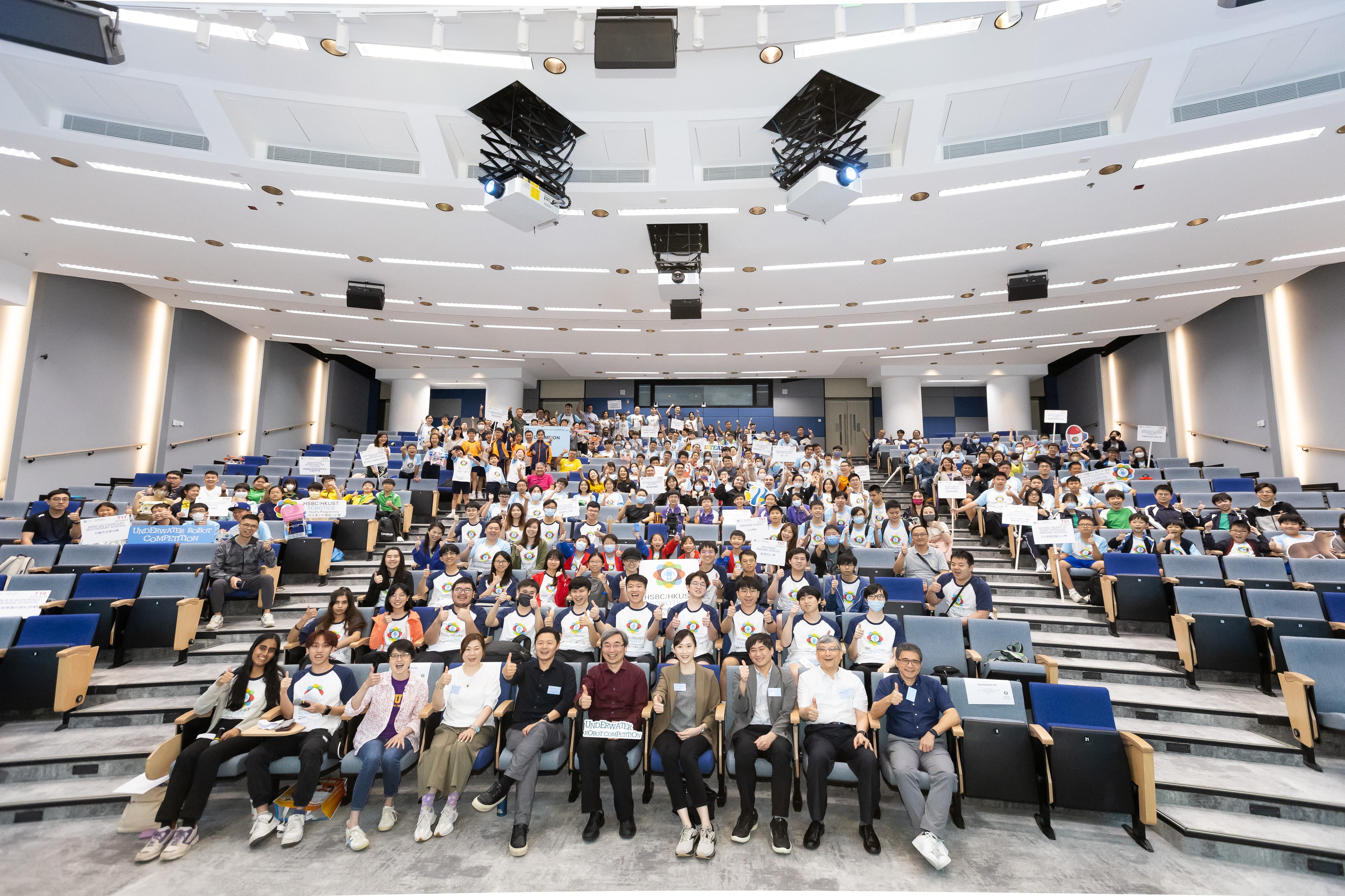 Over 200 Primary 4 to Secondary 3 students from 30 schools participated in the HKUST Underwater Robot Competition 2024 on April 20-21. 